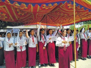 Manipur DESAM Protests Over BOSEM Textbook Paper Scam