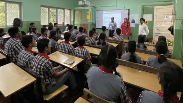 West Bengal Announces Major Modernisation Drive for Government Schools with Smart Classrooms and AI Learning